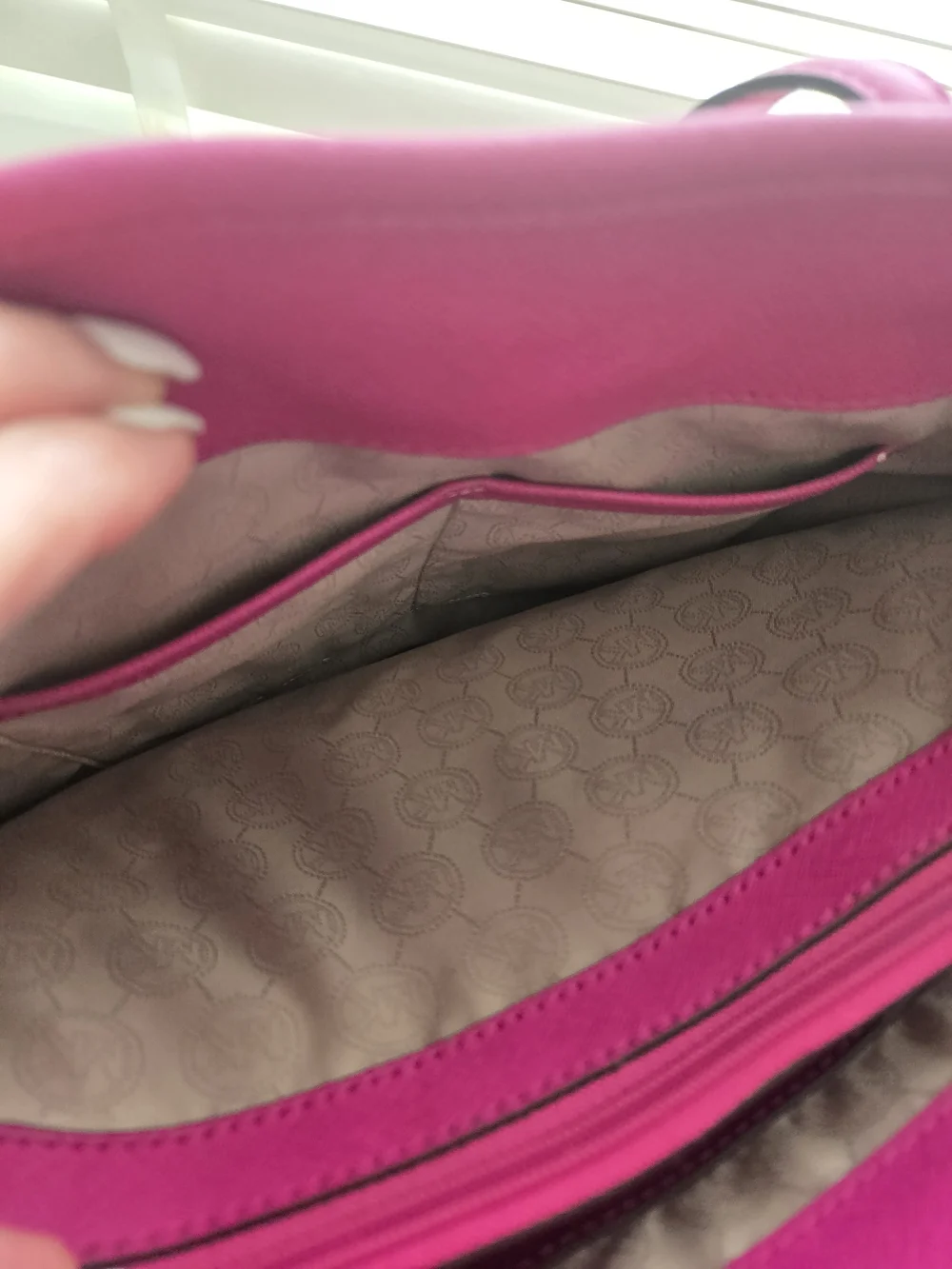 Michael Kors Jet Set Raspberry Saffiano Leather Large Top Zip Pocket Tote Bag